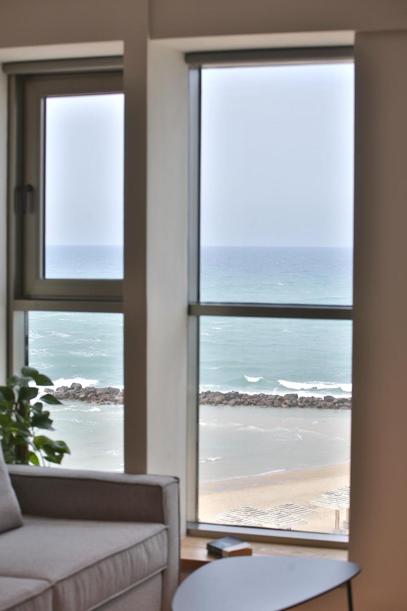 Luxury Suites By Notaly Ariel - Carmel Beach Haifa Quarto foto
